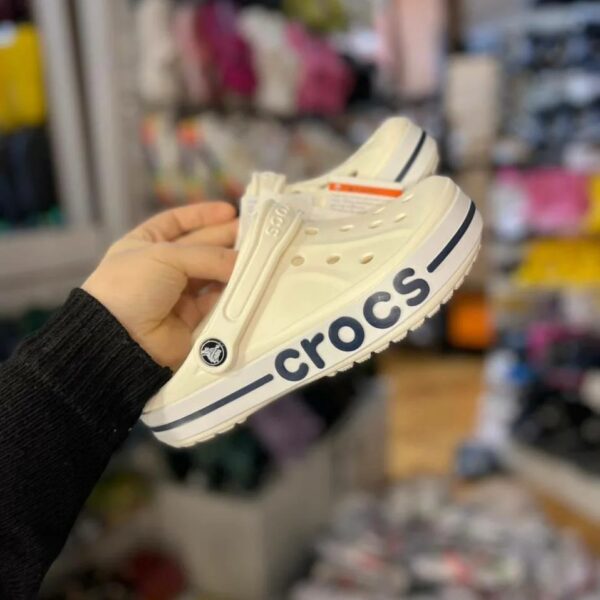 CROCS FOOTWEAR PALLET LOT - Image 2