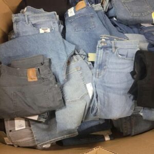 Wholesale Mixed Brand Jeans Pallet – 300 Pairs of Men’s & Women’s Denim